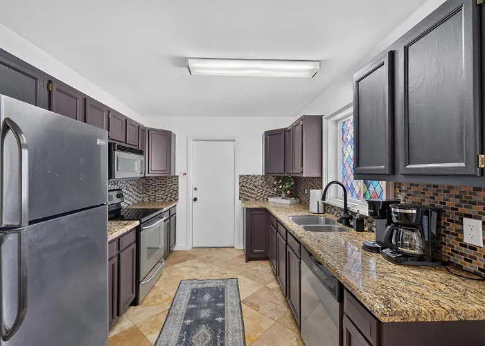 Peaceful-minutes To Old Town -mayoclinic -hot Tub- Pool Table *